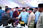 PERDANA MENTERI SANTUNI PENGAMAL MEDIA, HADIR KE MAJLIS BERBUKA PUASA
