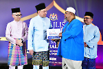 PERDANA MENTERI SANTUNI PENGAMAL MEDIA, HADIR KE MAJLIS BERBUKA PUASA